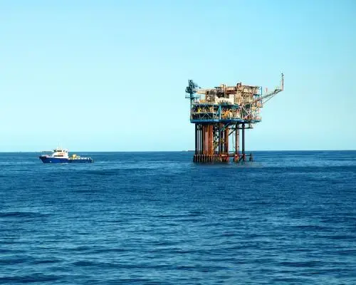 Gas Project Near Coastal Cliffs Raises Environmental Concerns
