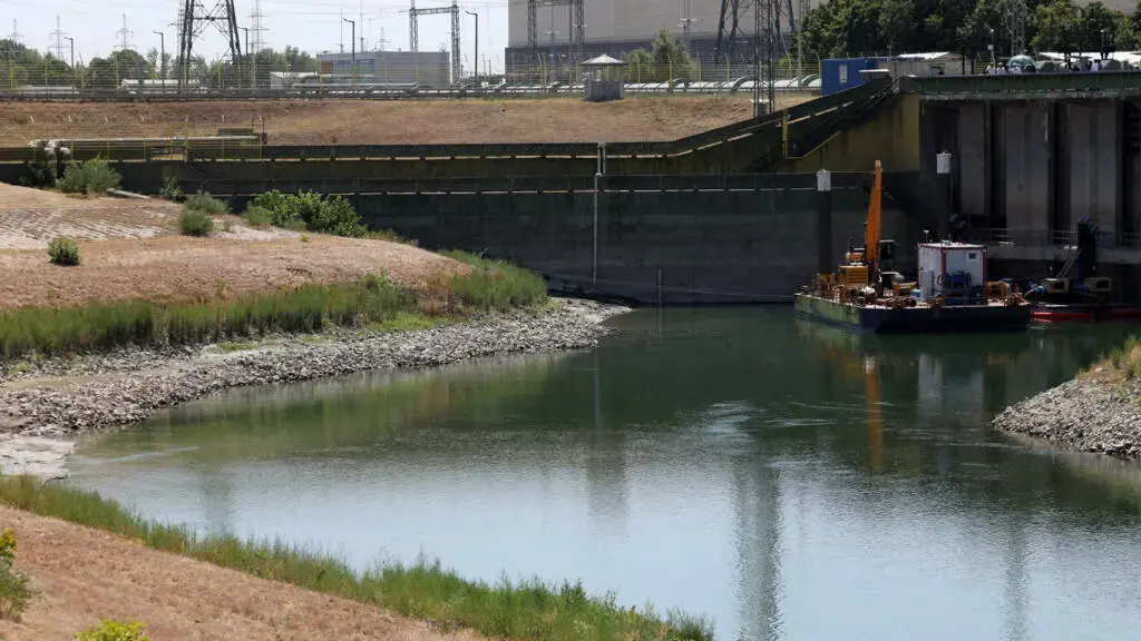 Hungary's Nuclear Plant Halts Operations Amidst Drought and High Temperatures