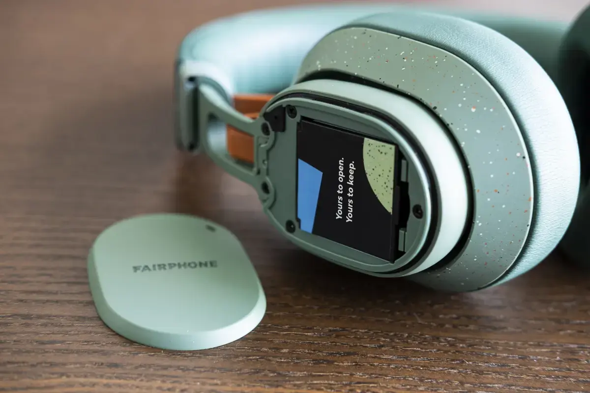 Removable Batteries Make a Comeback