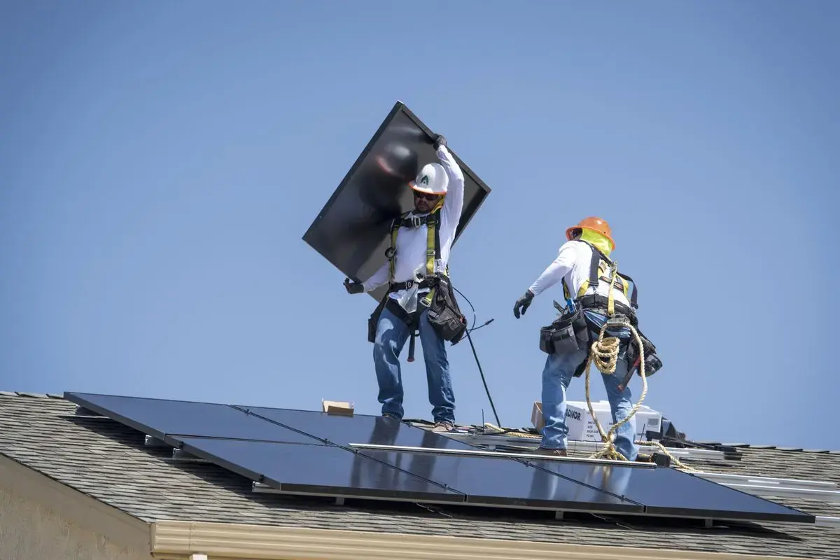 Sunrun Shares Soar on Tesla AI Power Deal