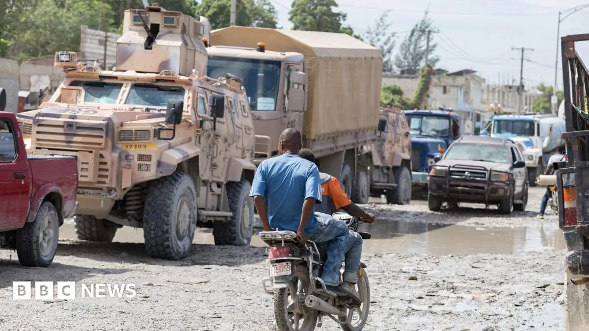 El Salvador Dispatches Large Military Contingent to Haiti for Rescue Operation