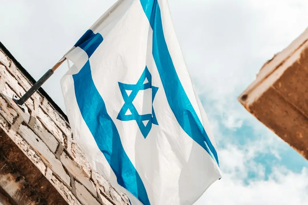 Israeli Prime Minister Claims Flydubai Pilot Is Omani, U.S. Considers Deploying 10,000 Troops