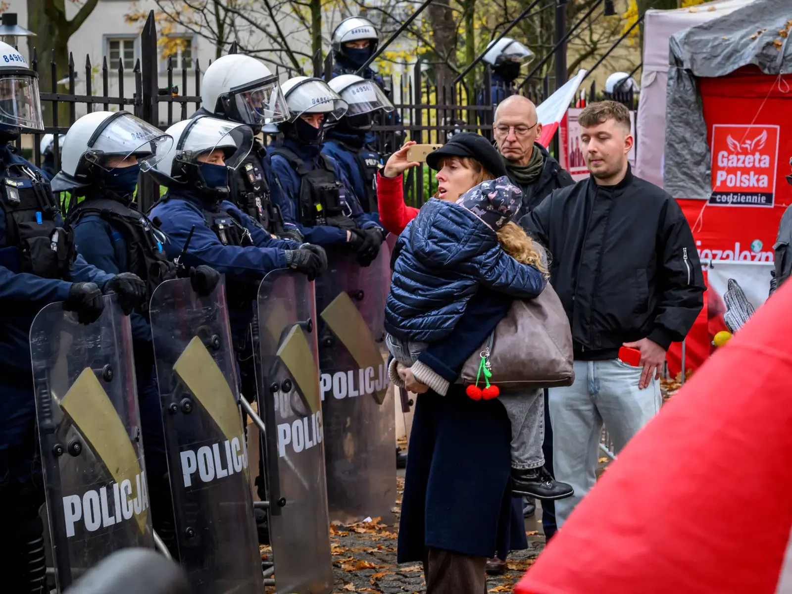 Poland Court Faces Protests Amid Political Power Struggle