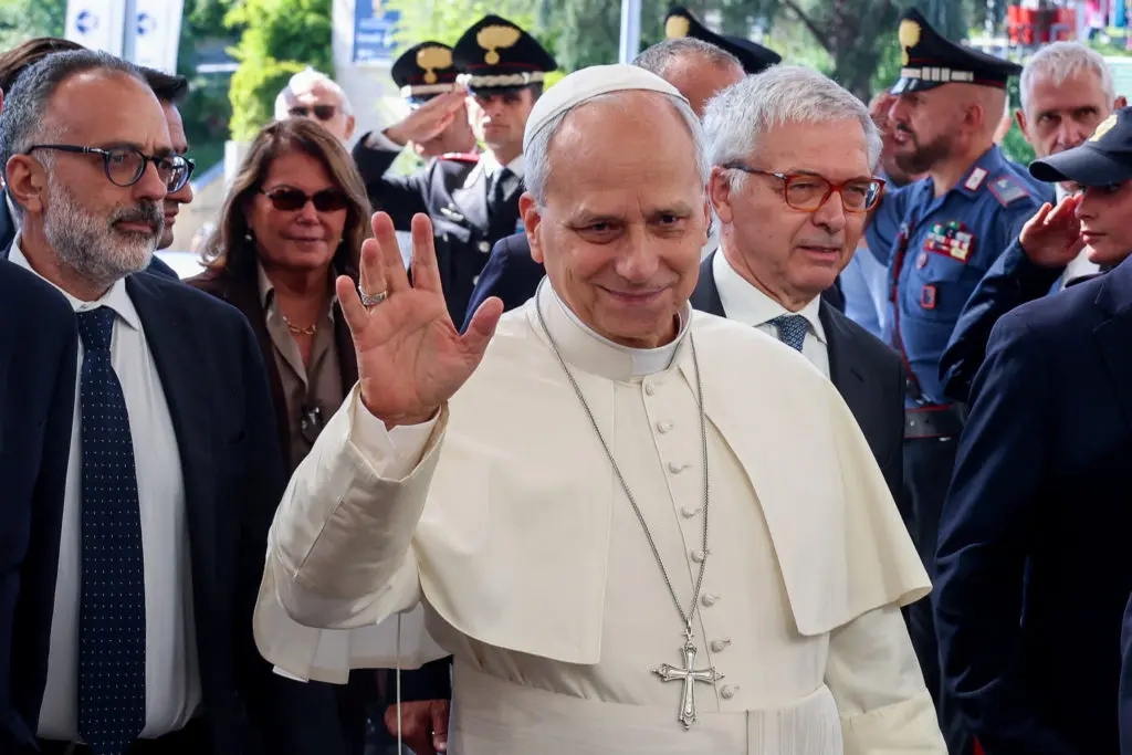 Pope Leo Faces Lung Cancer Diagnosis Following Surgical Procedure